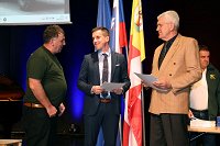 Podelitev prve medalje ob 30. obletnici samostojne Slovenije.JPG