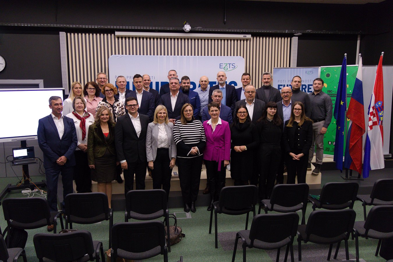 predstavniki Na meddržavnem forumu Poti prihodnosti Ljubljana – Novo mesto – Karlovec – Zagreb