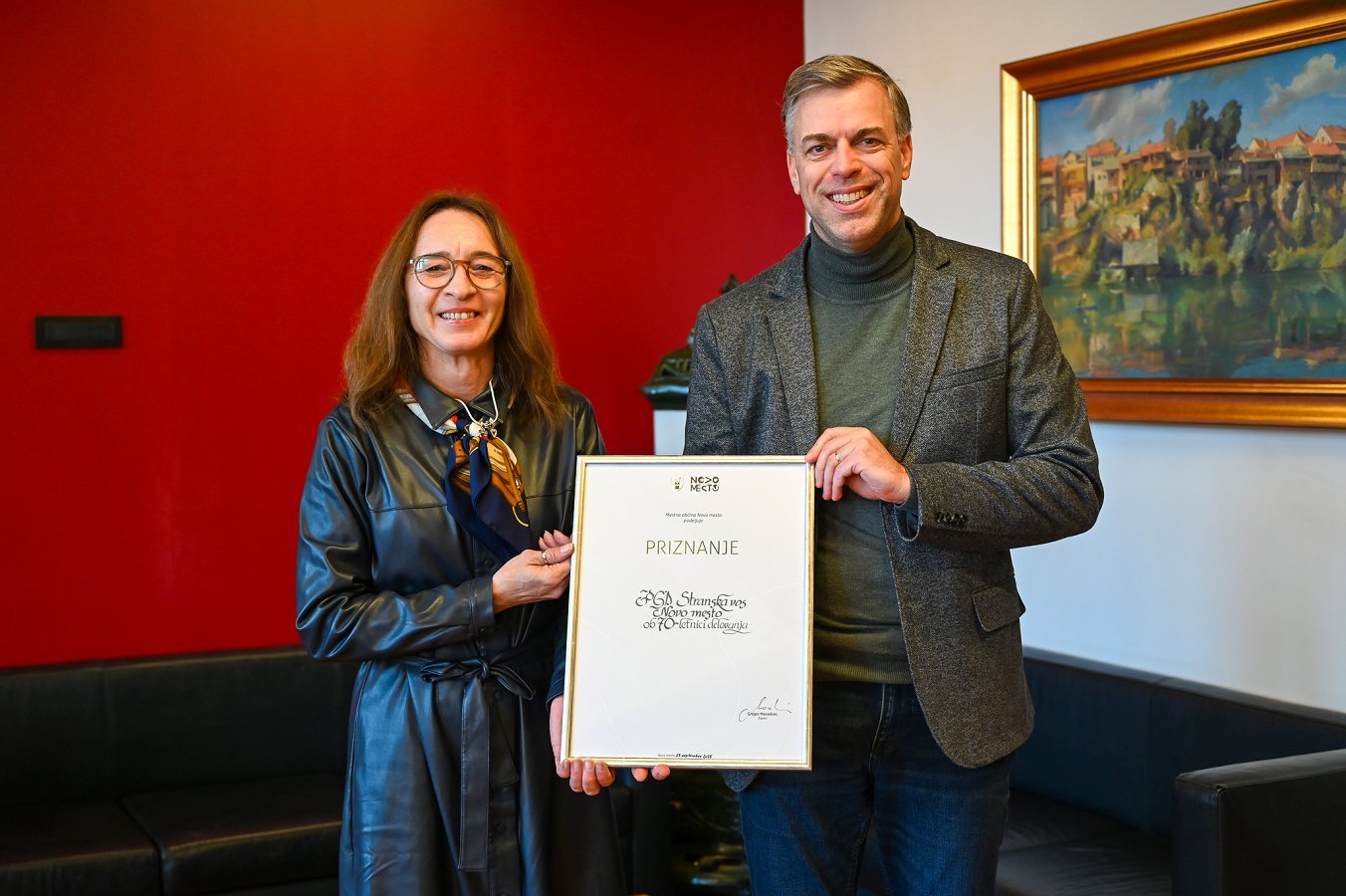 župan Gregor Macedoni in predsednica PGD Stranska vas Darja Marjanović