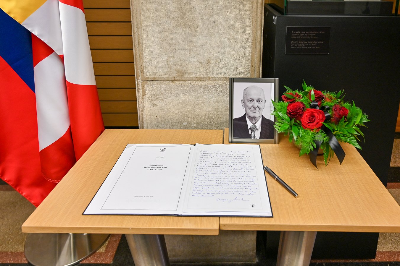  Žalna seja ob smrti častnega občana Mestne občine Novo mesto  dr. Mihaela Japlja