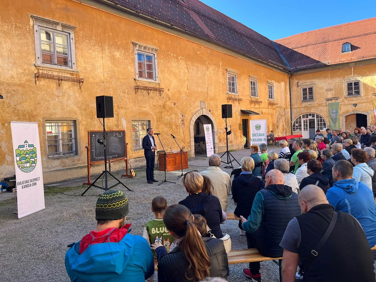 Župan Macedoni med nagovorom KS Kandija-Grm