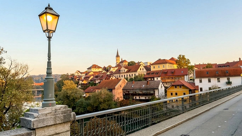 Fotografija Novega mesta.  Odprt javni razpis za sofinanciranje organizacij in posameznikov v Mestni občini Novo mesto