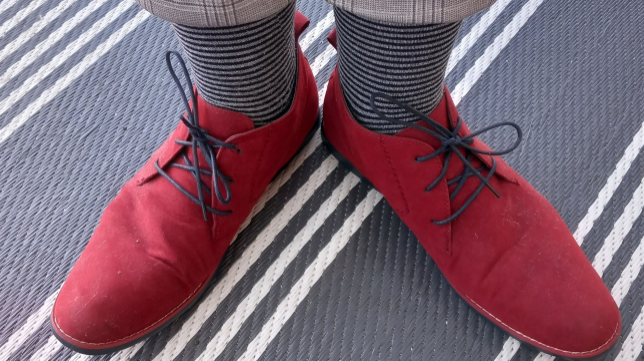 dva rdeča čevlja